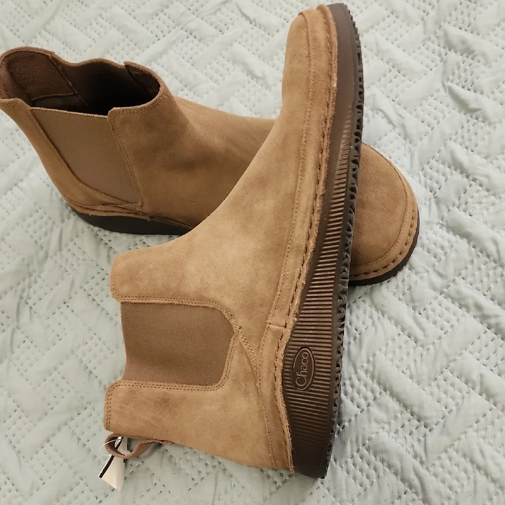 Chaco suede chukka